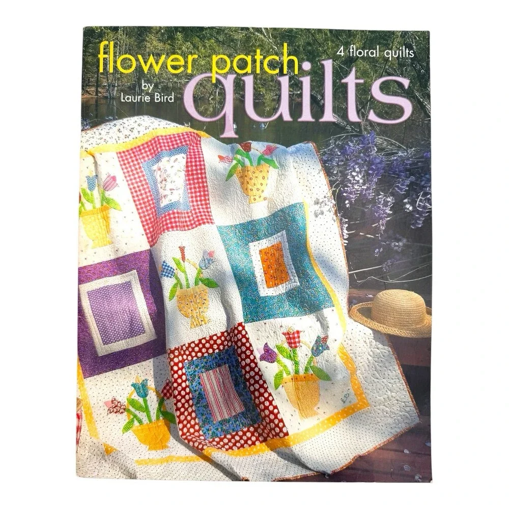 VTG 2005 Leisure Arts Craft Booklet FLOWER PATCH QUILTS Laurie Bird #3949 Floral